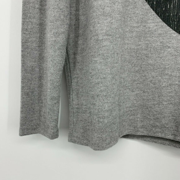 Chaser Gray Cozy Heart Arrow Graphic Sweater - Picture 6 of 9